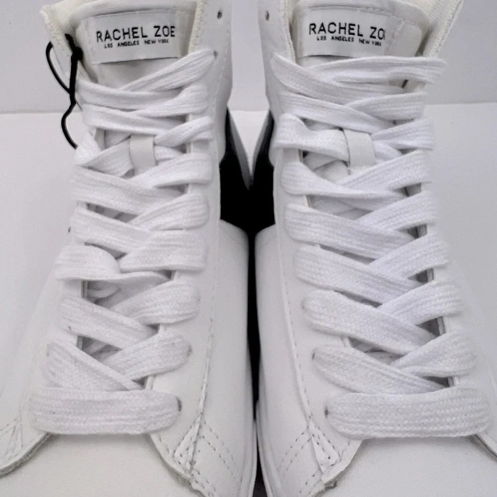 RACHEL ZOE, LEATHER HIGH TOP TENNIS/ WALKING SHOES, LEATHER, MEMORY FOAM SIZE 9